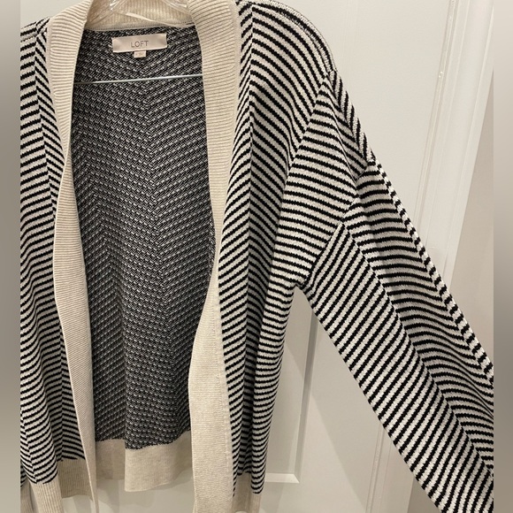 EUC - LOFT Herringbone Open Cardigan Sweater in Medium. Black and creamy white - Picture 7 of 9